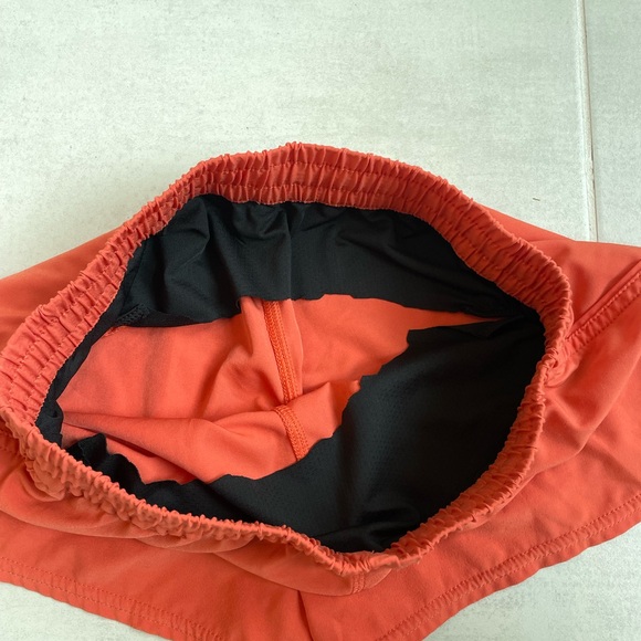 Vuori shorts - Picture 3 of 5